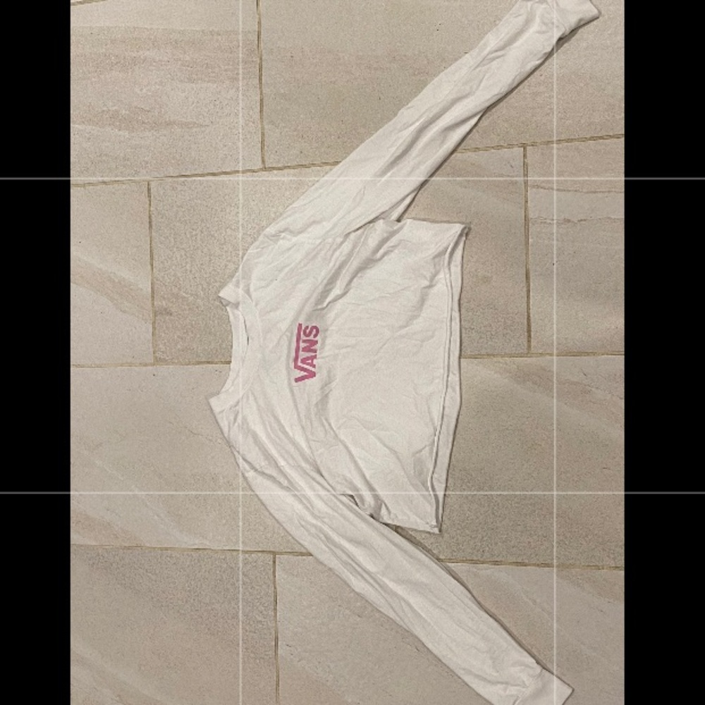 store>> zumiez  size>> small. didn’t wear it much